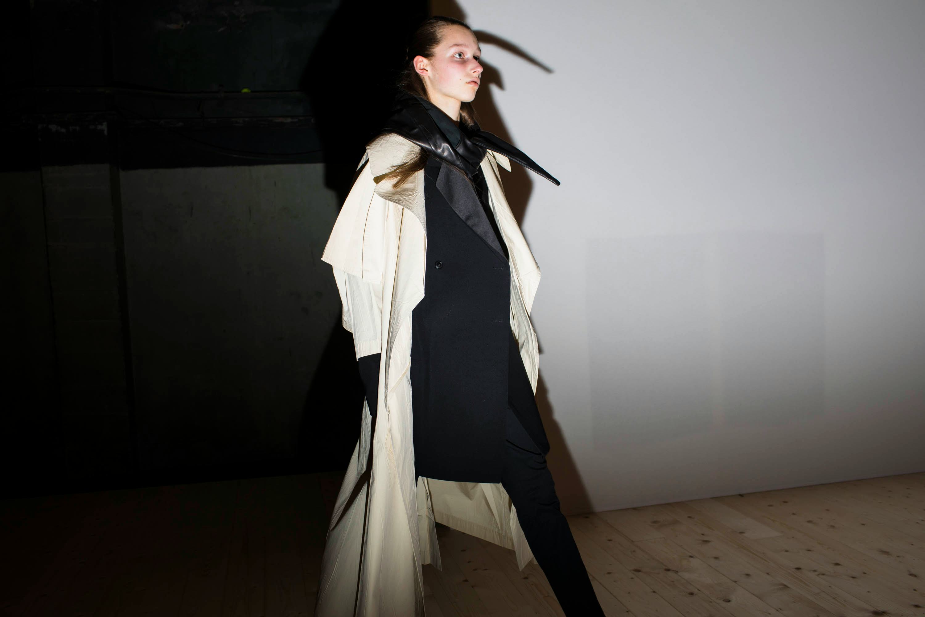 Céline Trades In It Bags for Enormous Blankets and Printed Trench