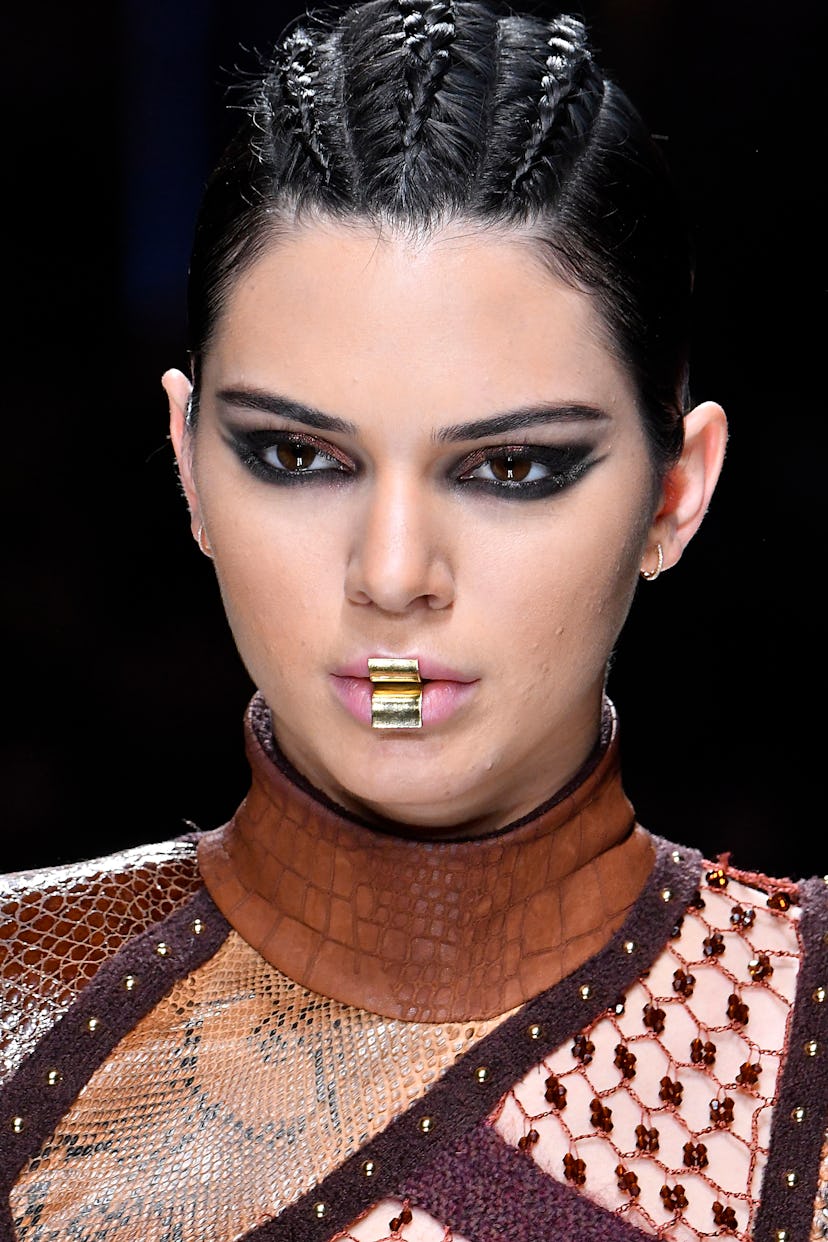 Balmain : Runway - Paris Fashion Week Womenswear Fall/Winter 2017/2018