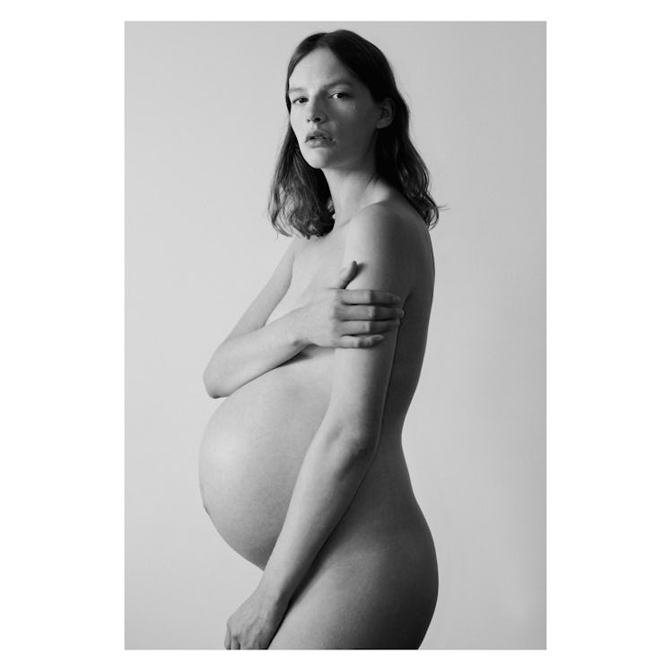 Sara Blomqvist, week 41, photographed by Therese Öhrvall a few hours before delivery.