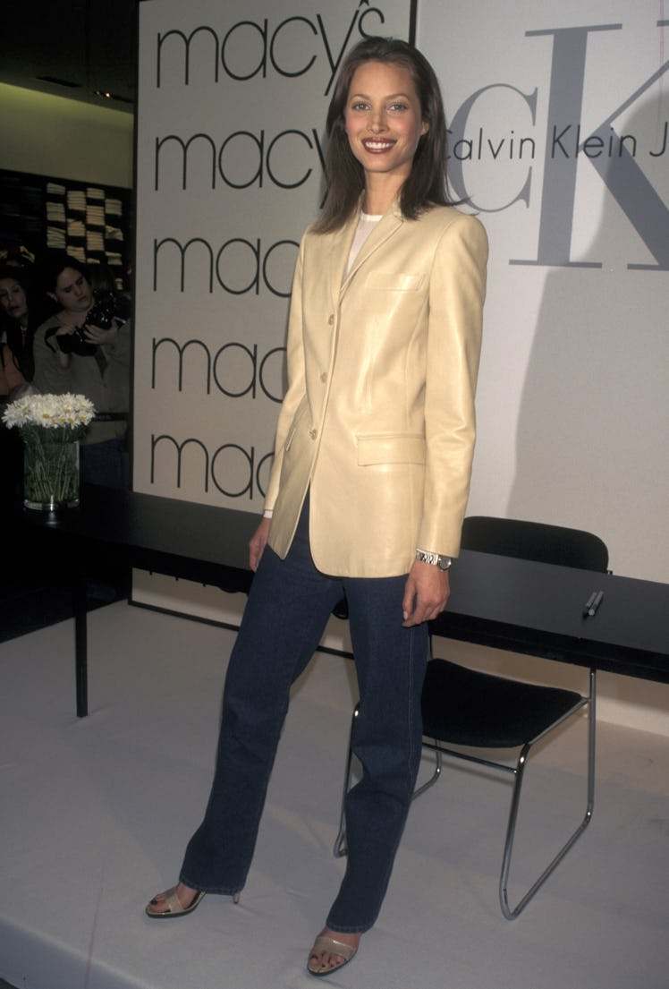 Christy Turlington In Store Appearance in New York City - March 26, 1998