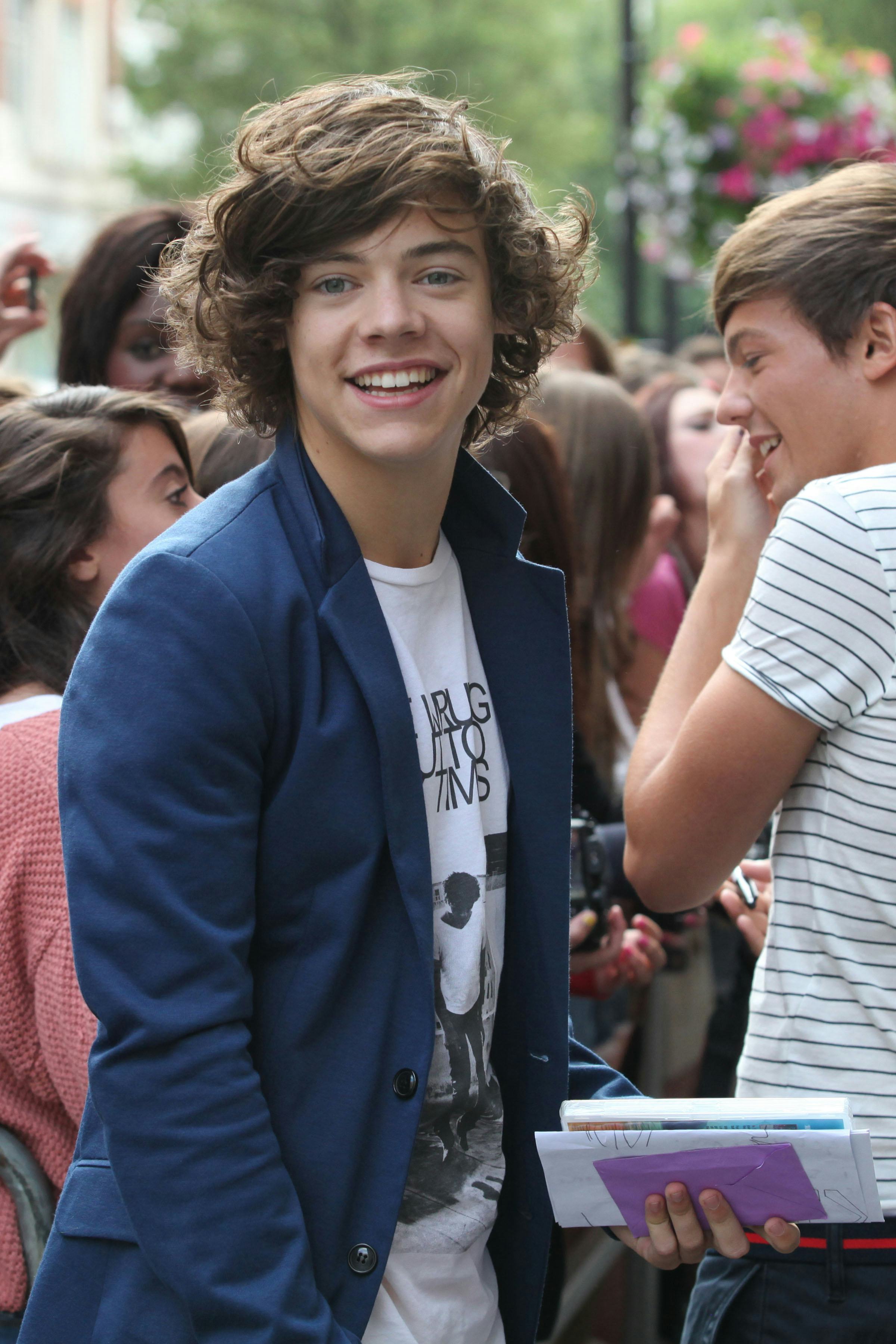 harry styles outfits one direction