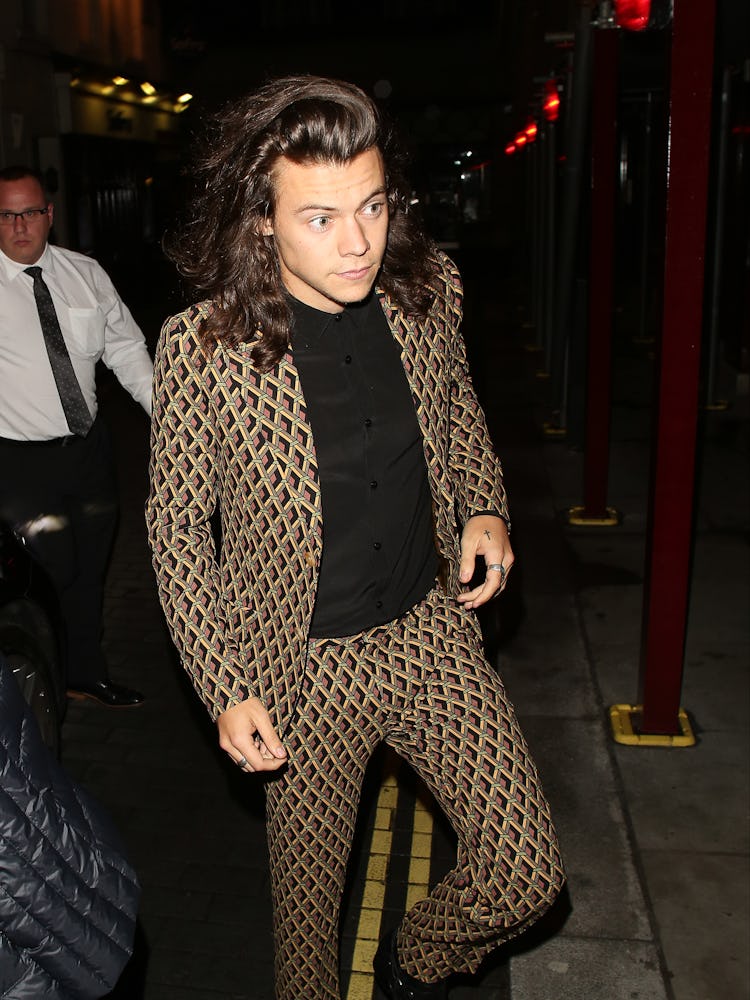 An Exhaustive List of All the Things Louis Tomlinson Doesnât Have Going for Him, According to