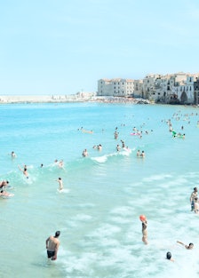 Massimo Vitali, Cefalu First Surf, photgraph, 2008, courtesy of the artist and Benrubi Gallery.jpg