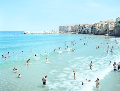 Massimo Vitali, Cefalu First Surf, photgraph, 2008, courtesy of the artist and Benrubi Gallery.jpg