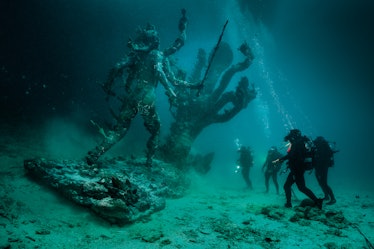 Hydra_and_Kali_Discovered_by_Four_Divers.jpg