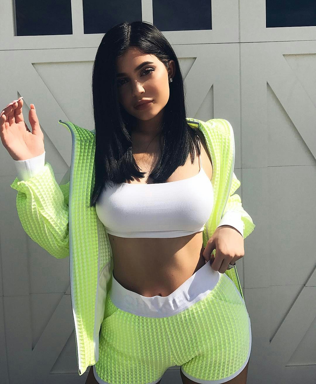 Life of Kylie Is Not Kylie Jenner's First Enviable Success, So Why Are Her  Sisters Jealous Now?