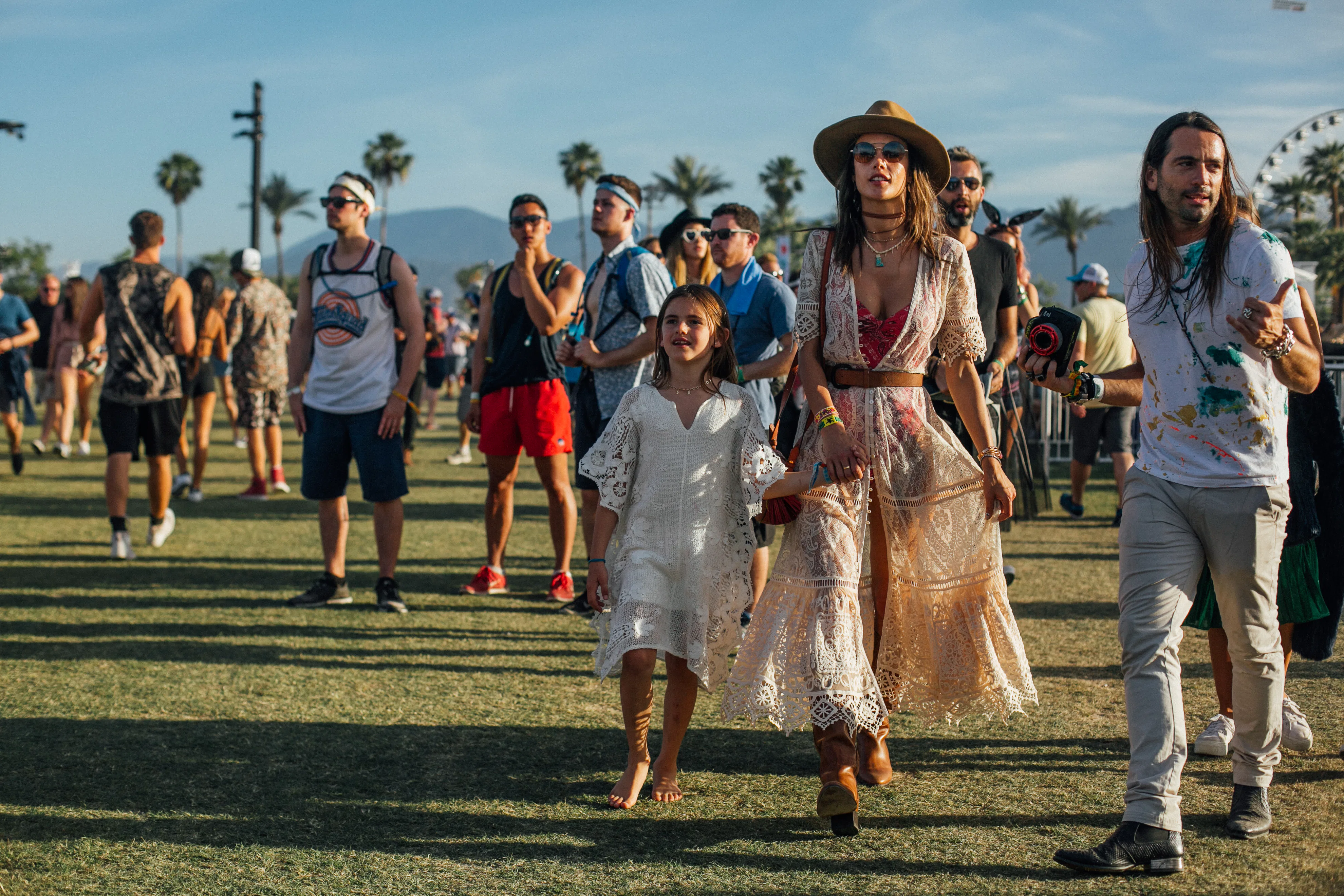 Coachella 2017: Crop Tops, Florals and the Best Street Style From the ...