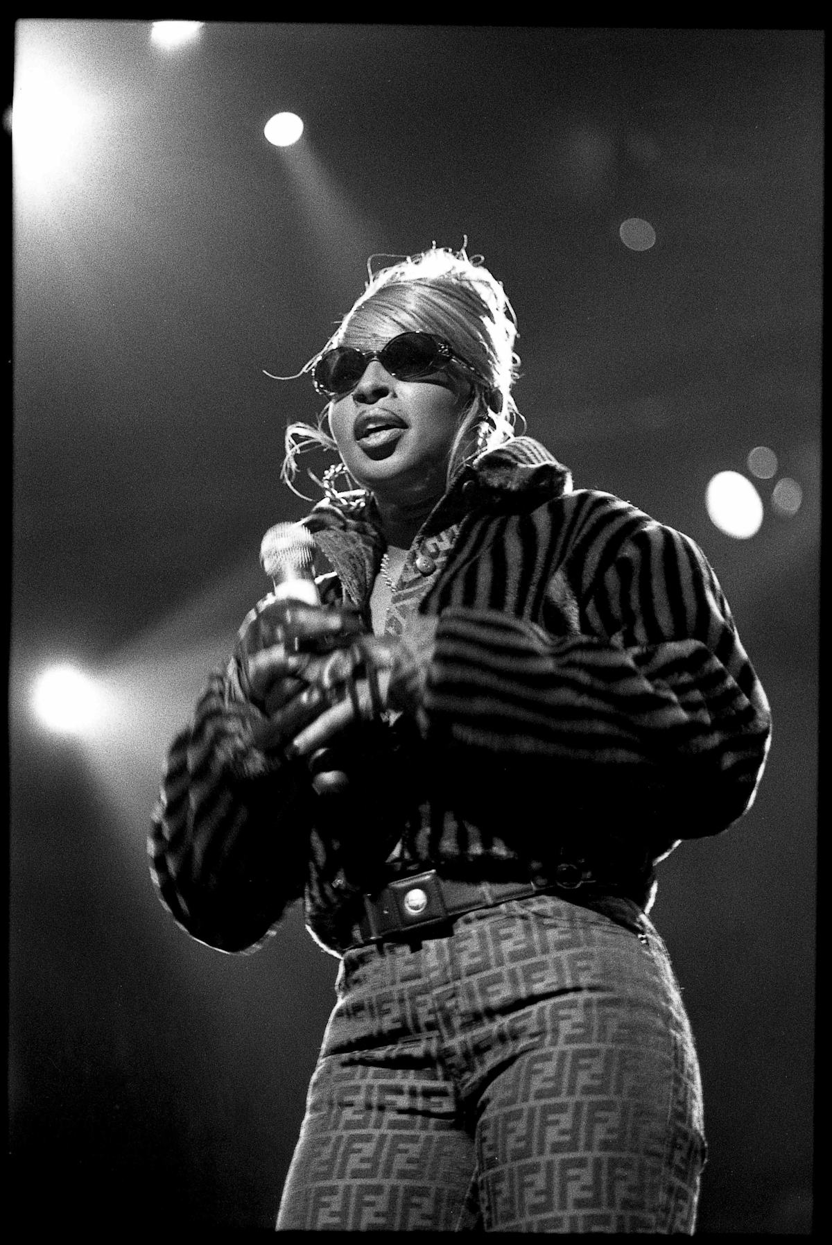 Mary J Blige Eternal Style Icon Has Been A Trendsetter Since The 90s Mary J Blige Eternal Style Icon Has Been A Trendsetter Since The 90s