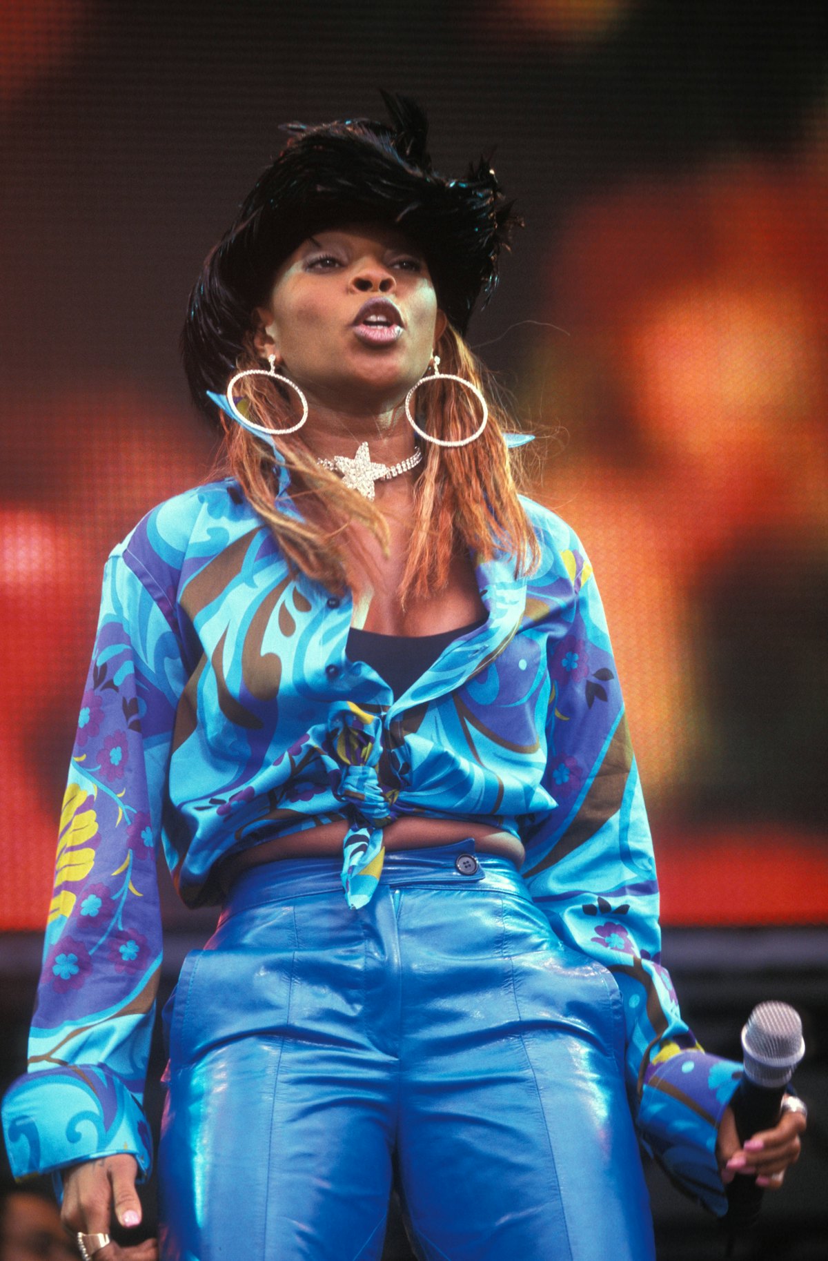 Mary J Blige Eternal Style Icon Has Been A Trendsetter Since The 90s