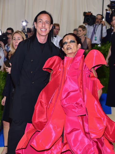 Met Gala 2017: The Most Talked About Non-Fashion Moments on The Red Carpet