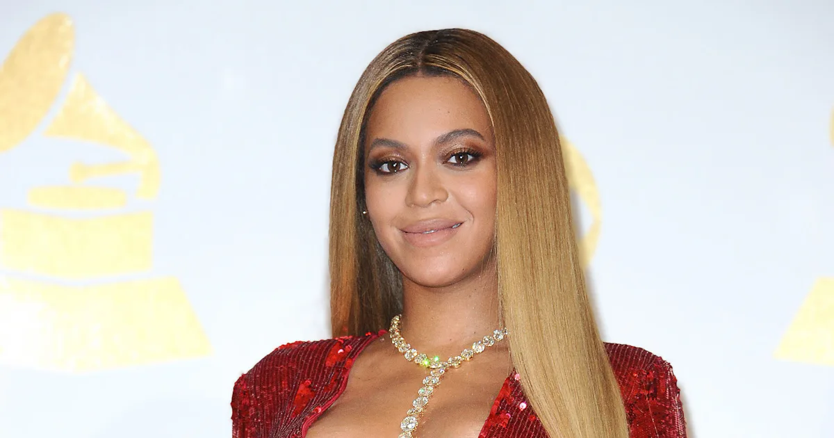 Beyoncé’s Rep Blasts Website That Claimed the Pregnant Star Got Lip ...