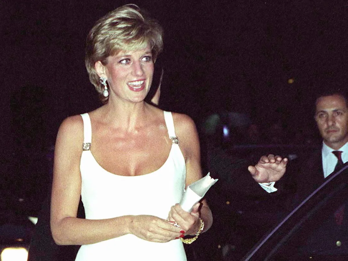 The Reason Princess Diana Was So Often Spotted Carrying a Clutch Close to Her Chest The Reason Princess Diana Was So Often Spotted Carrying a Clutch Close to Her Chest