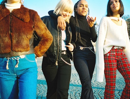 arabisk blive imponeret fantom Miaou Taps the “Gucci Gang” Parisian Girl Crew to Star in a Video With  Travis Scott