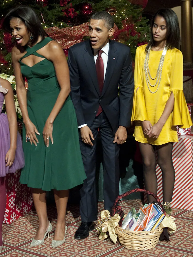 Michelle and Barack Obama's Official Portraits Unveiled at the Smithsonian's National Portrait Gallery Michelle and Barack Obama's Official Portraits Unveiled at the Smithsonian's National Portrait Gallery