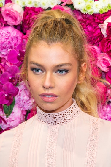 Stella Maxwell Uses Sweet Potatoes and Dark Chocolate As a Form of SPF
