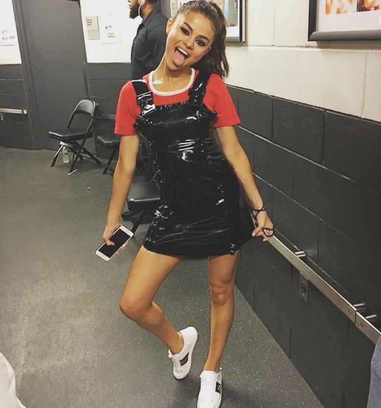selena gomez black leather dress selena-gomez-leather-dress-victoria-secret-fashion