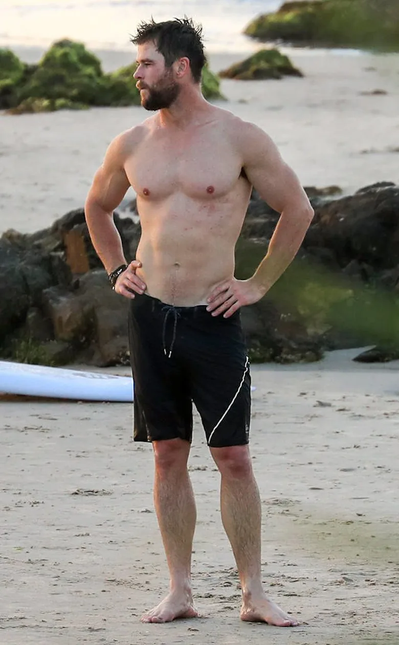 18 Photos Of Chris Hemsworth And His Glorious Superhero Physique 18-photos-of-chris-hemsworth-and-his-glorious-superhero-physique