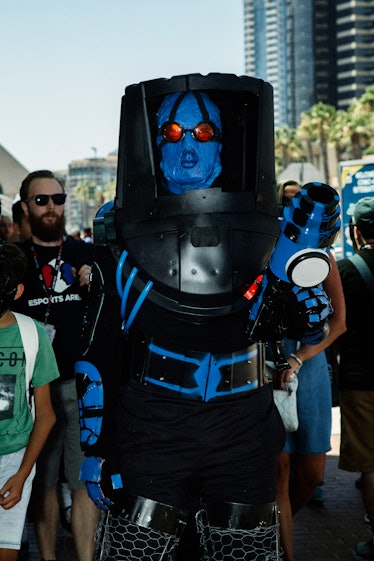 A man wearing a comic-inspired costume at the 2017 Comic-Con International, held in San Diego