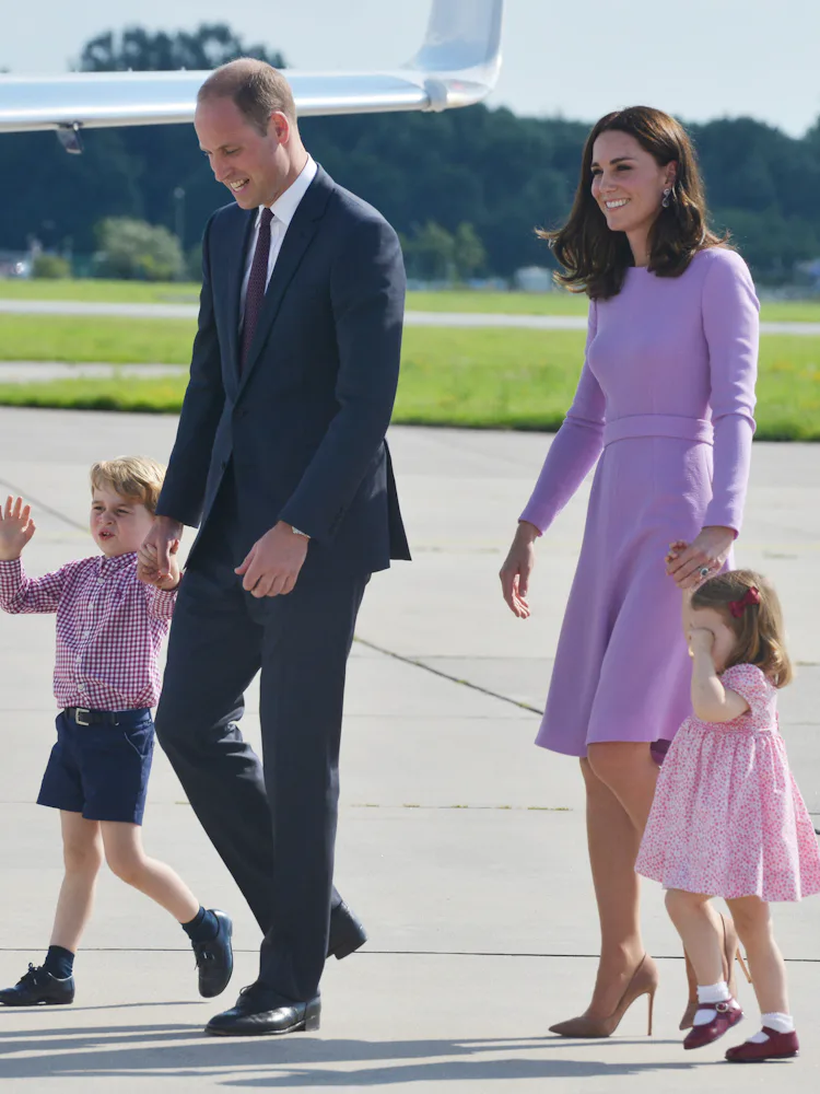 george princess dress Prince George Princess Charlotte Dress Fitting Prince George Princess Christening Dress Sposa Principessa Bridal