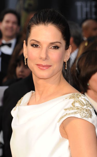 Sandra Bullock Is One of Hollywood’s Most Ageless Beauties (Here’s Proof!)