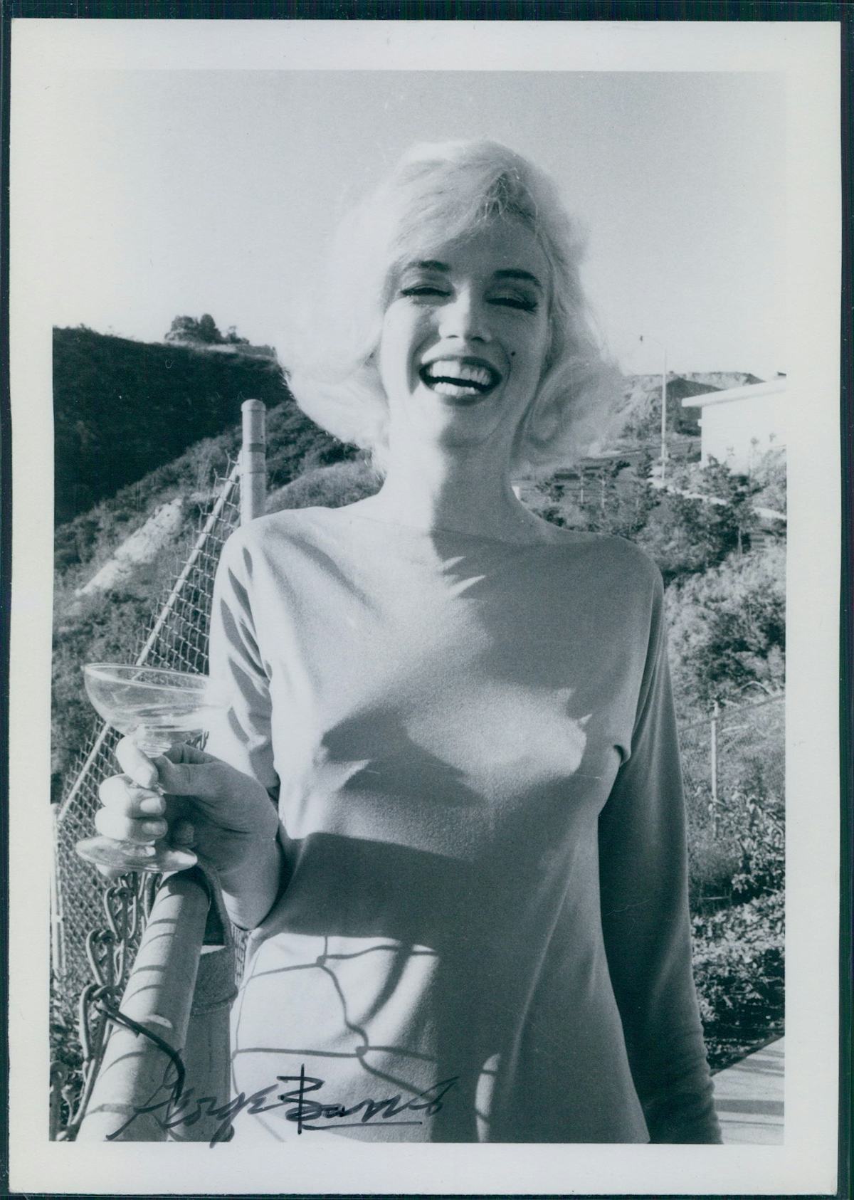 Revealed 22 Unpublished Pictures From Marilyn Monroe S Final Photo Shoot