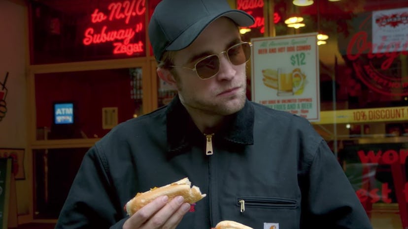 robert pattinson hot dog.jpg