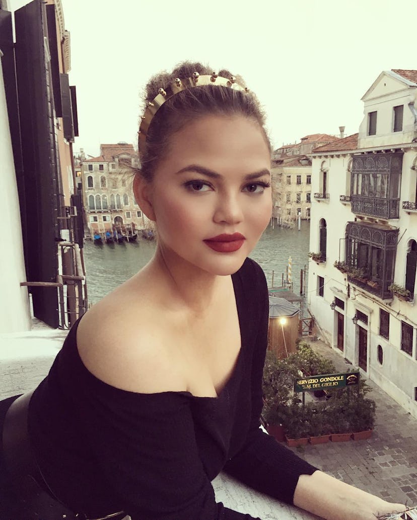 chrissyteigen.jpg