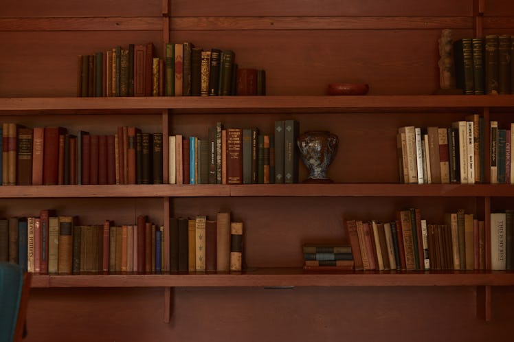 Built-in bookshelves in Frank Lloyd Wright’s Rosenbaum House