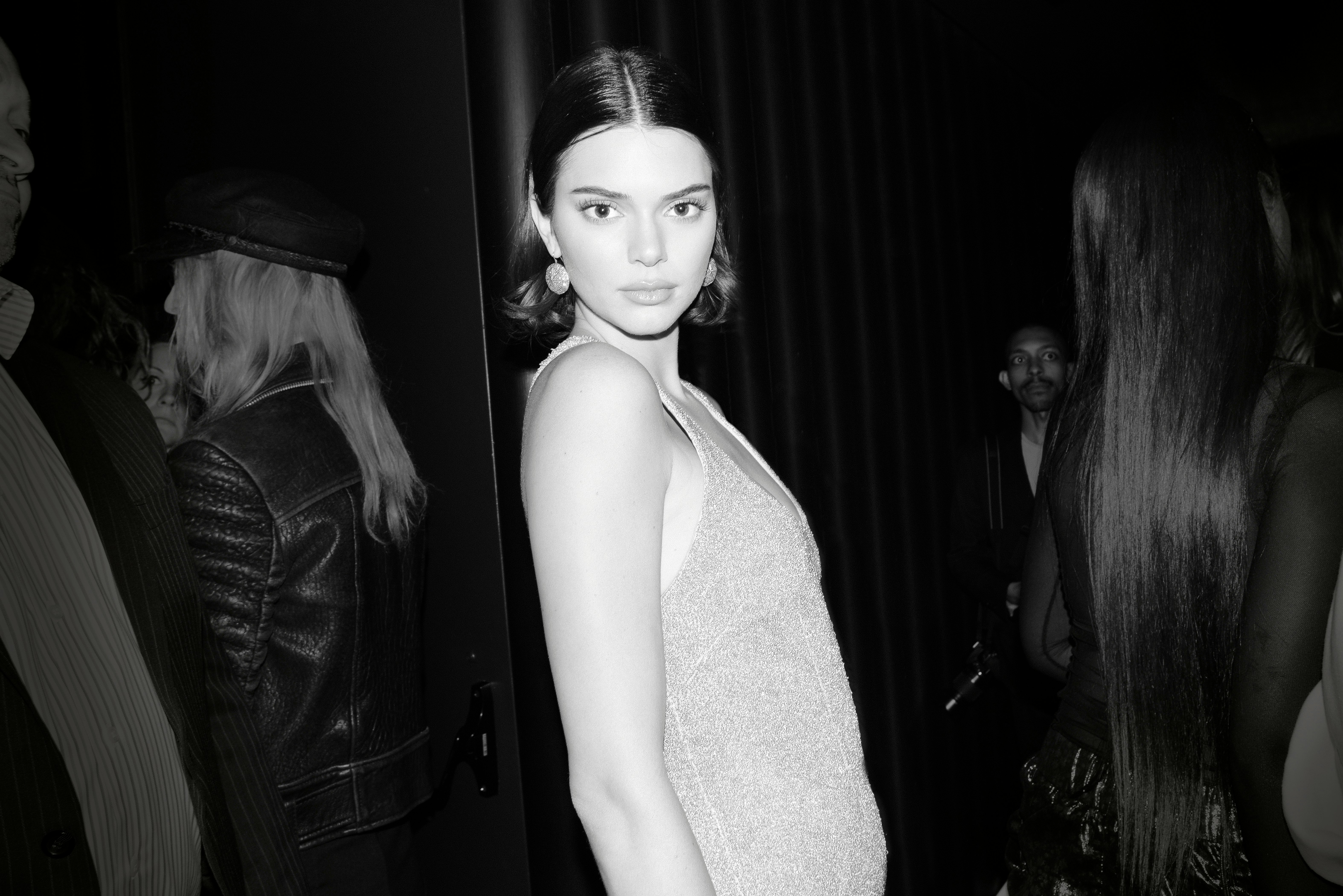 Kendall Jenner Backstage at the Victoria's Secret Fashion Show - Kendall  Jenner Pep Talk