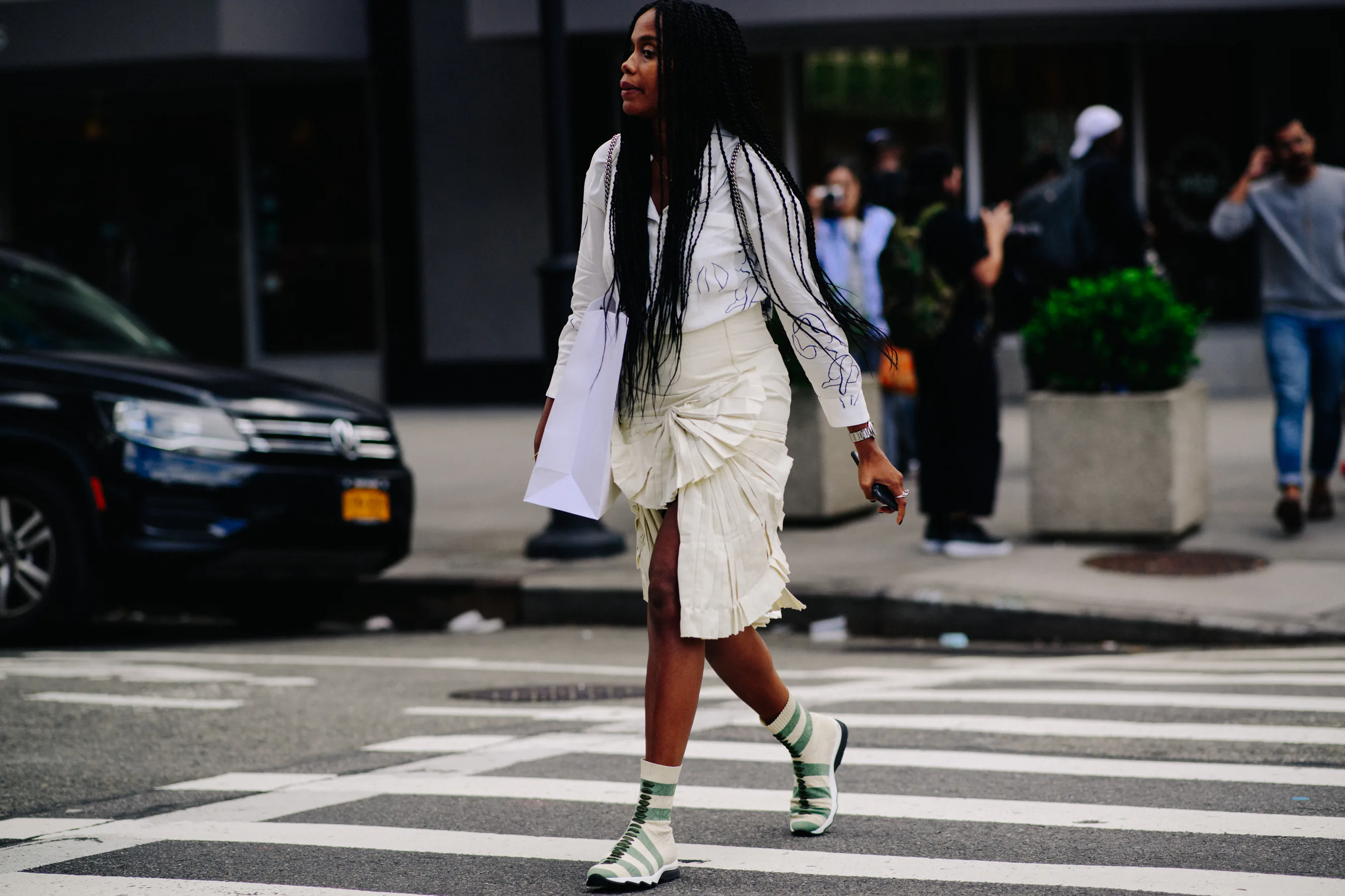New York Fashion Week's Street Style Stars Are Still Dressing Like