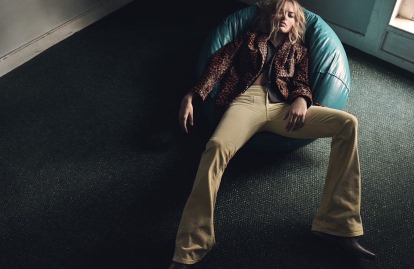 Margot Robbie - November 2017 - Playing It Cool