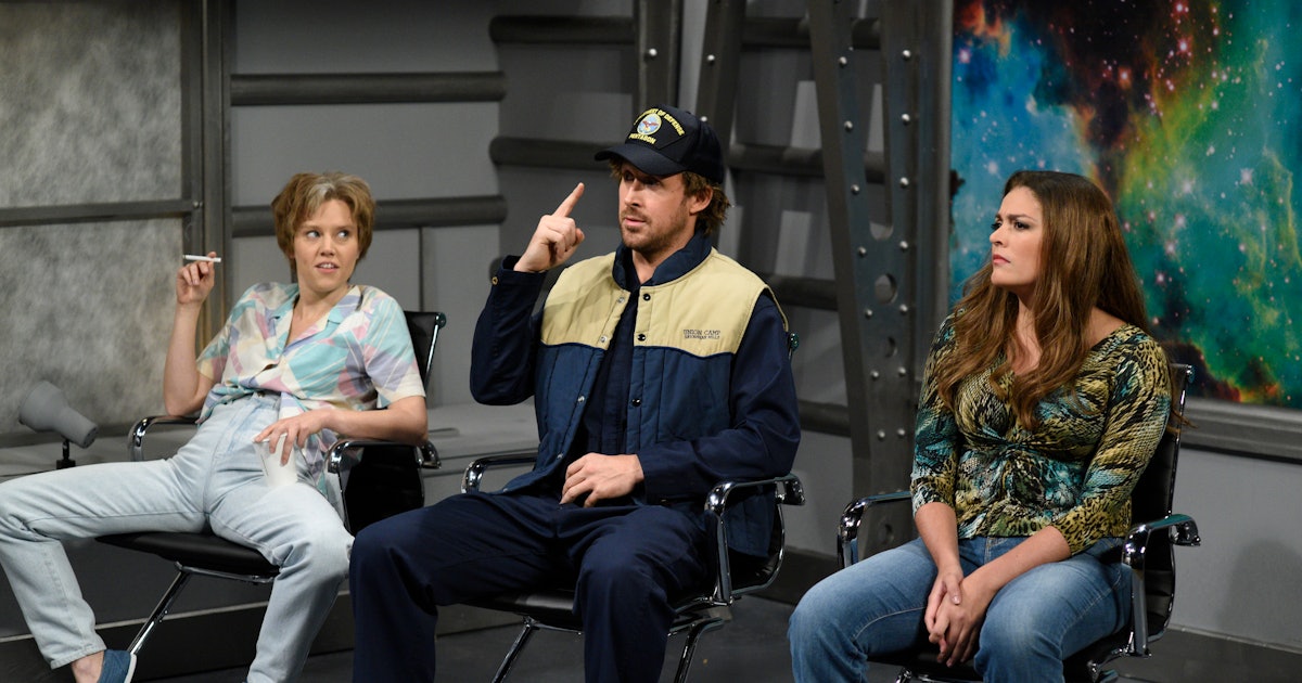 Kate McKinnon's Alien Abductee Character To Saturday Night Live and Ryan Could Not Laughing