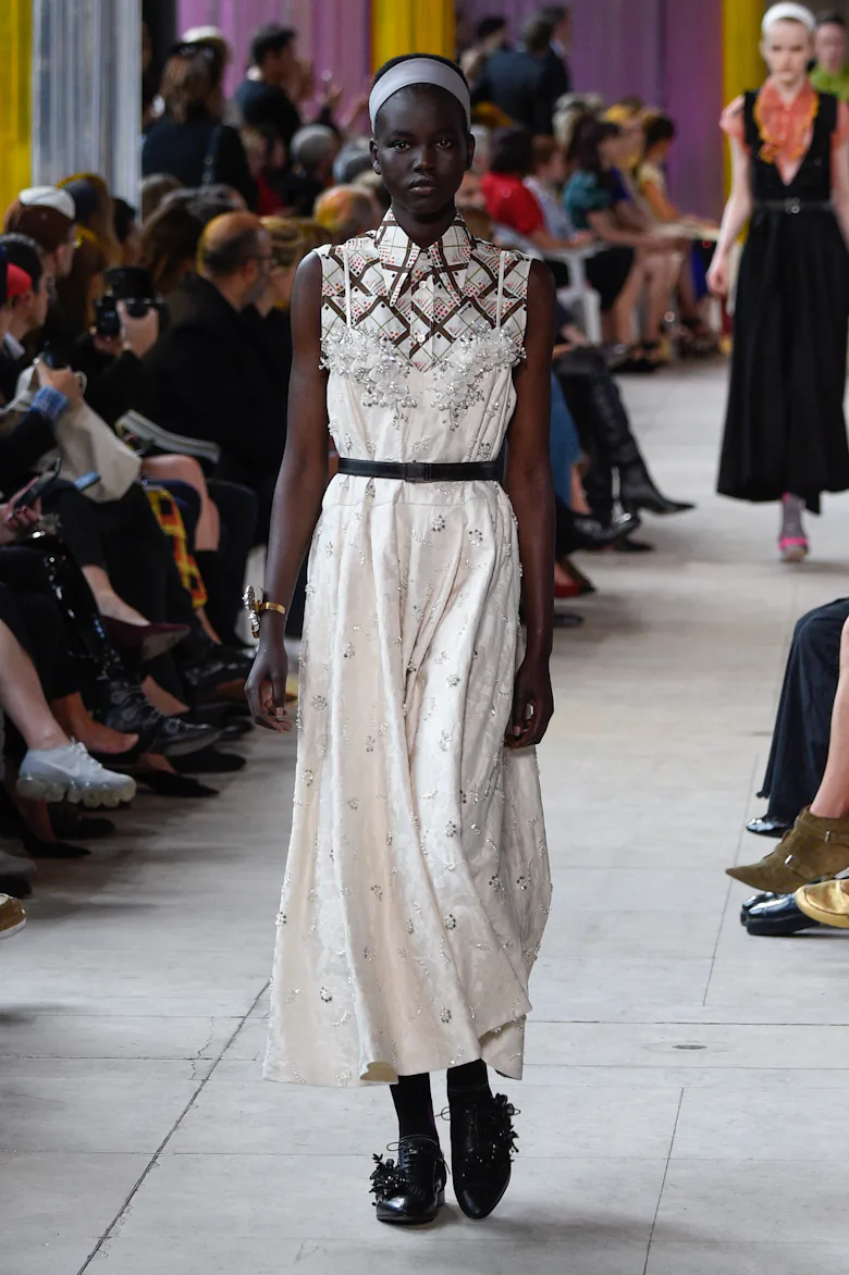 Paris Fashion Week Spring 2018: See the Best Looks Straight From the Runway Paris Fashion Week Spring 2018: See the Best Looks Straight From the Runway