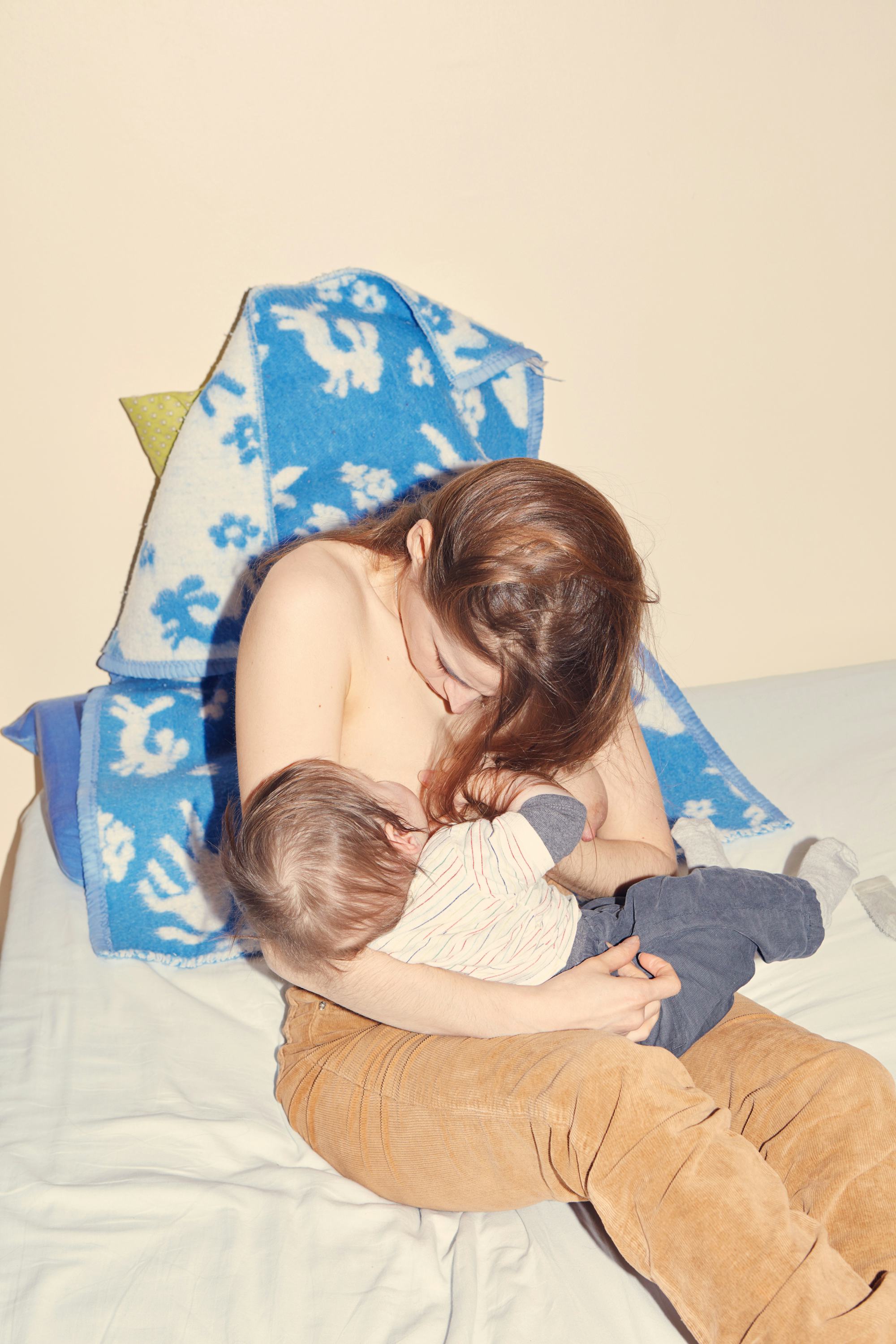 The Hidden Fashion Photography In These Pictures of a Mother