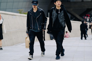 The Best Street Style at Seoul Fashion Week Includes Chanel Tweeds and ...