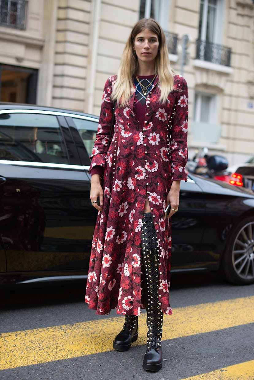 Street Style : Paris Fashion Week Womenswear Spring/Summer 2018 : Day Five