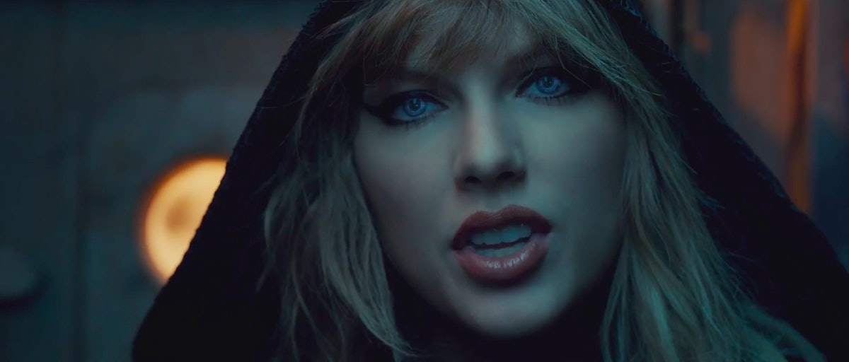 A Guide To All Of The Sci Fi References In Taylor Swifts “ready For It” Video