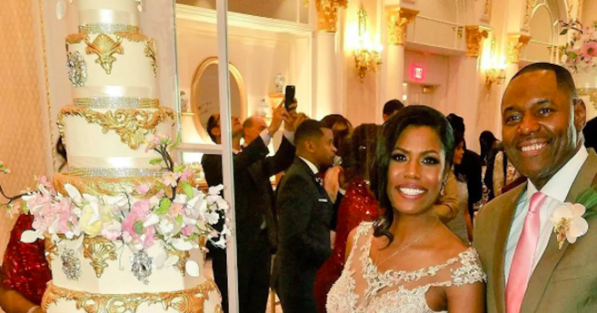 omarosa wedding dress designer Omarosa Finds Her Dream Wedding Dress