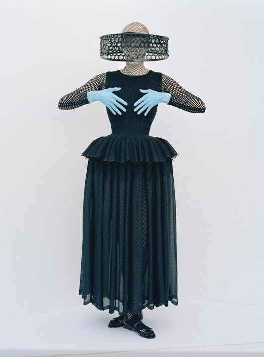 ヴィンテージ　アズディン・アライアAzzedine Alaïa 黒ロンググローブ Azzedine Alaia Vintage 1980s Black Leather Eyelet Grommet Gauntlet