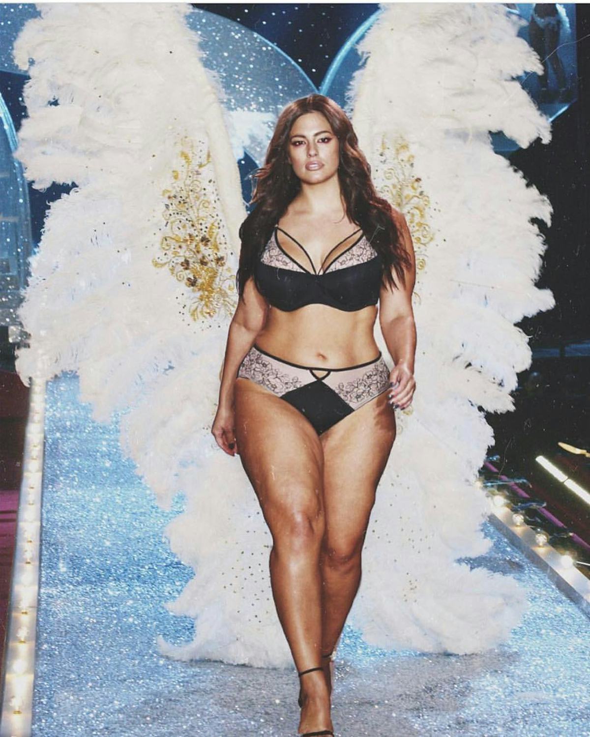 wallpapers Chrissy Teigen Modeling Photo chrissy teigen and ashley graham took