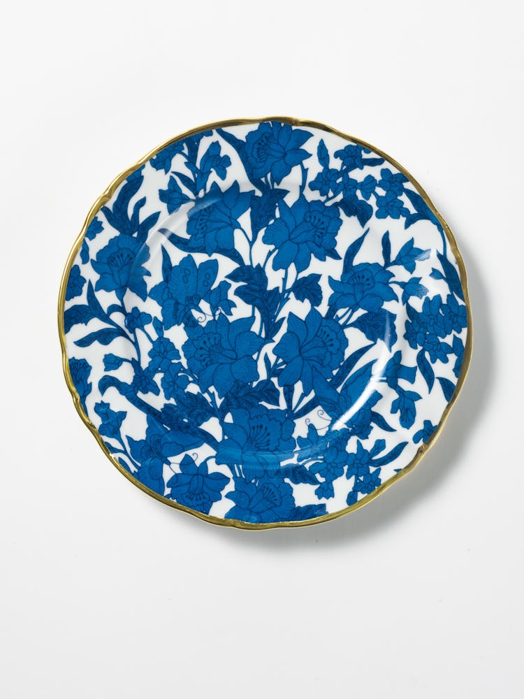 A blue and white La DoubleJ Housewives plate