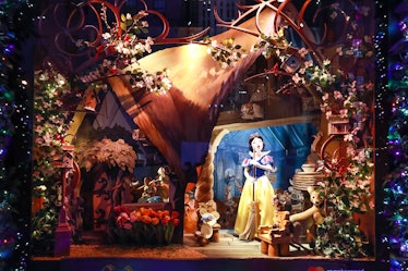 Saks Fifth Avenue and Disney unveil “Once Upon a Holiday”, 2017 Holiday Windows and Light Show