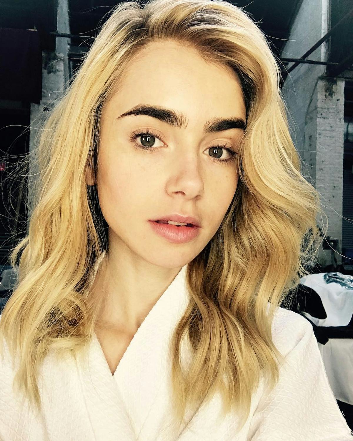 Call It The Cara Delevingne Effect Blonde Hair And Dark Brows Are The Hottest Hollywood Trend