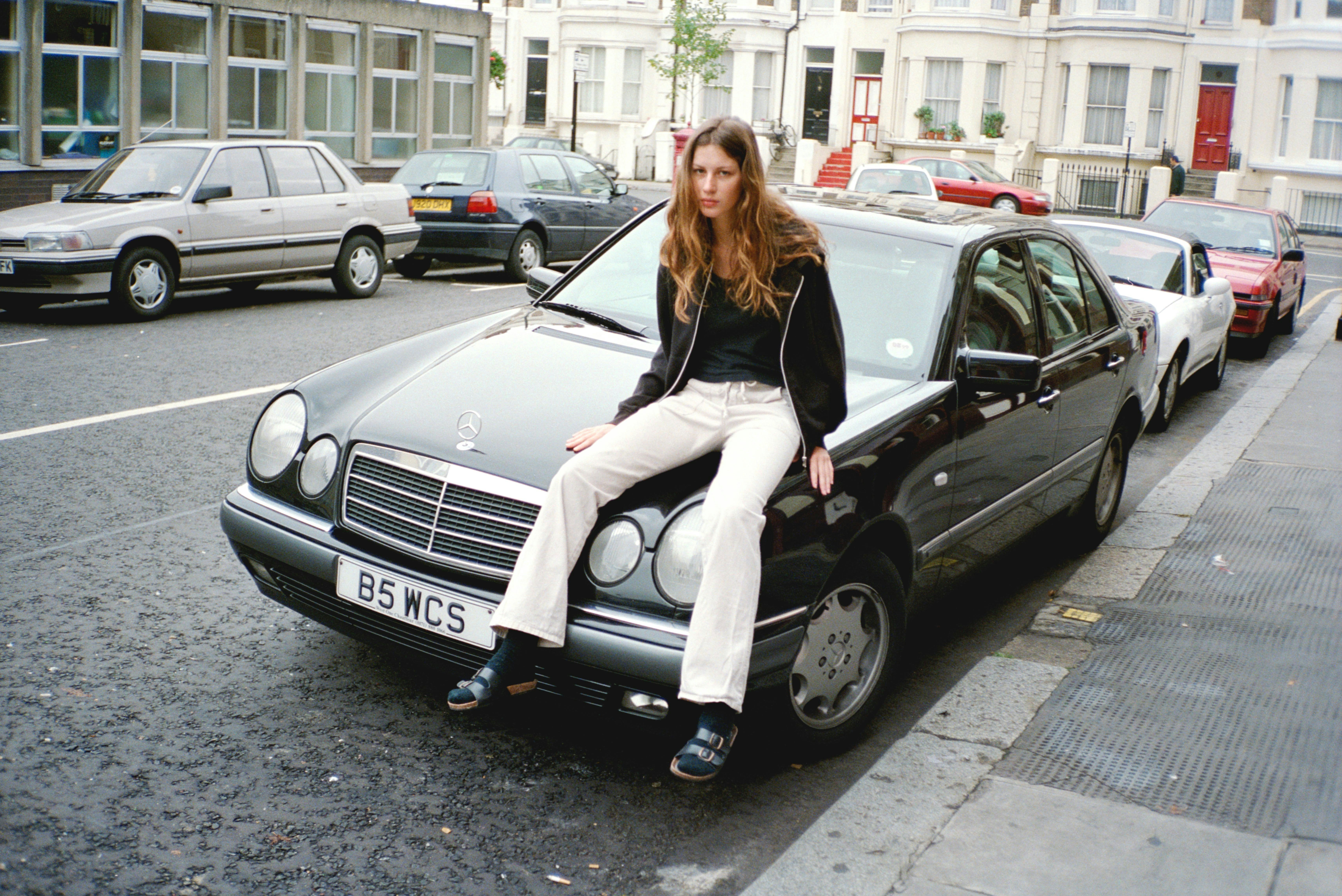 Revisit Juergen Teller's Legendary '90s Modeling Go-Sees Photos 