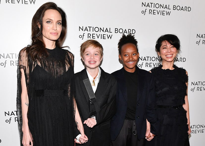Angelina Jolie and Injured Shiloh Walks Red Carpet at NBR Awards 2018