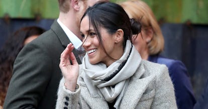 meghan-markle-messy-bun.jpg