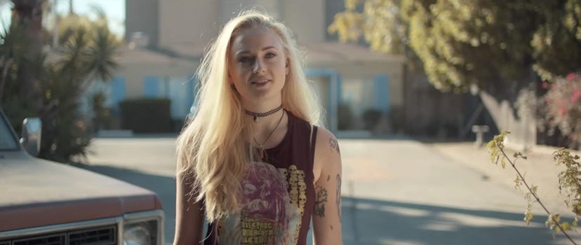 sophie-turner-in-josie.jpg