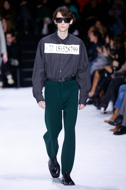 Evakuering Bliv overrasket position Balenciaga's Paris Fashion Week Hotline Is Market Research From a Master  Troll