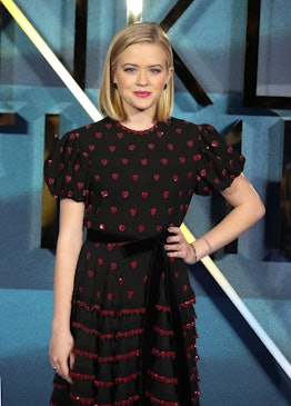 ava-phillippe-cuts-hair-for-a-wrinkle-in-time-london-premiere-01.jpg