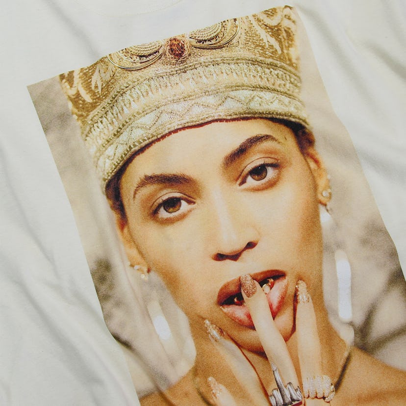 beyonce_OffwhiteCrop_FD.png